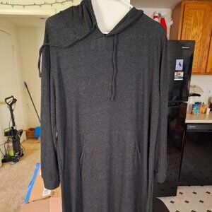 Long sleeved dress with hood and pockets